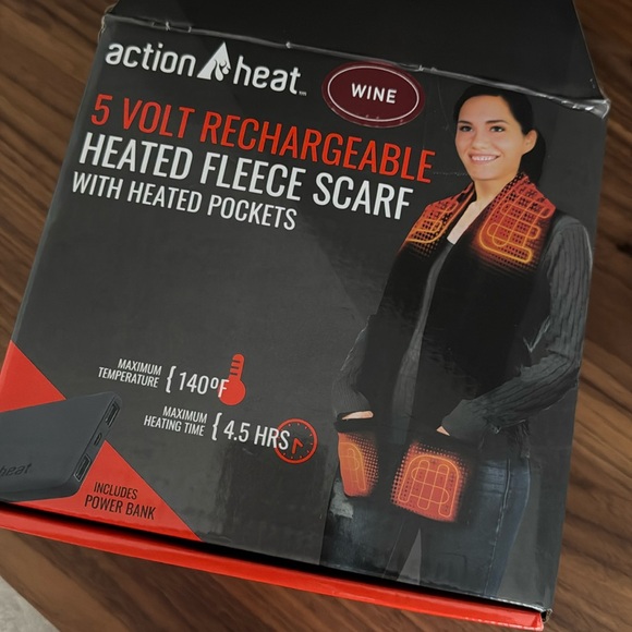 New Rechargeable heated fleece winter scarf, red wine - Picture 1 of 5
